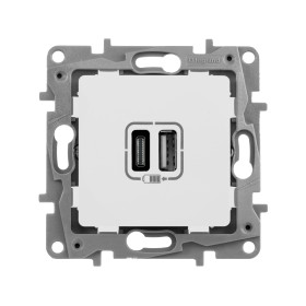Legrand Etika, белый, зарядное устройство с USB разъемами A-C.
