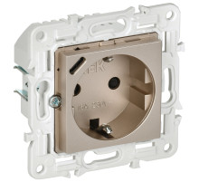 IEK SKANDY Шампань Розетка с/з с защитными шторками 16А с USB C 18Вт SK-R17Sh