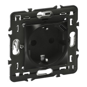 Legrand Mosaic Матовая черная Розетка 2К+3 с USB-C, программа, немецкий стандарт, с суппортом.