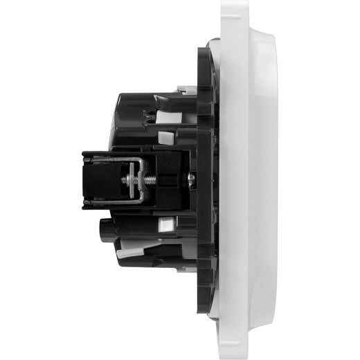 Valena LIFE.Силовая розетка двойная 2х2К+З 16А 250В с лицевой панелью.С защитными шторками.Безвинтовые зажимы.Белая