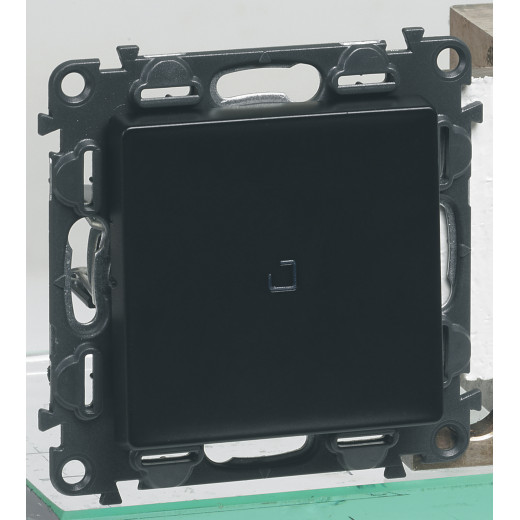 Valena IN'MATIC.Выключатель 10АХ 250В.Безвинтовые зажимы