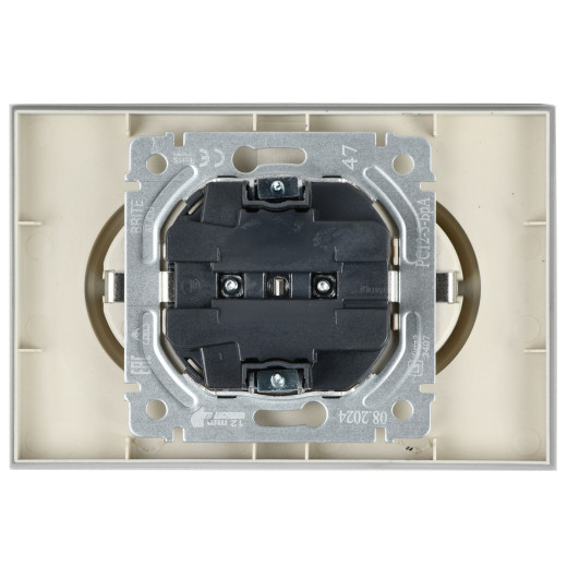 BRITE Роз. 2-я с з/к без з/ш 16А в сб. РС12-3-БрА алюм. IEK