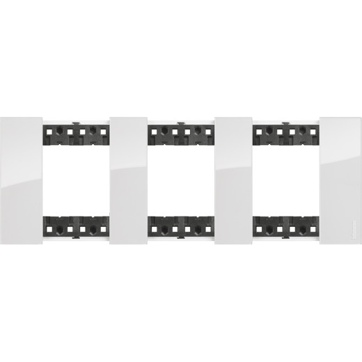 LIVING NOW. Декоративная рамка 3 поста (2+2+2 модуля).Цвет 