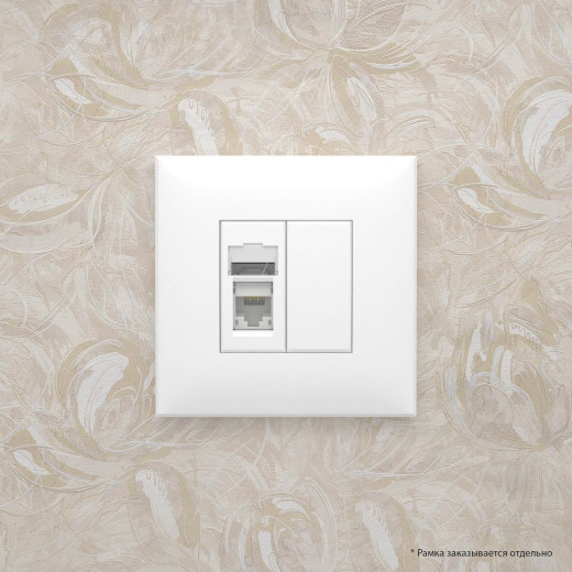 Компьютерная розетка RJ-45 в стену, кат.5e одинарная, Avanti, белое облако