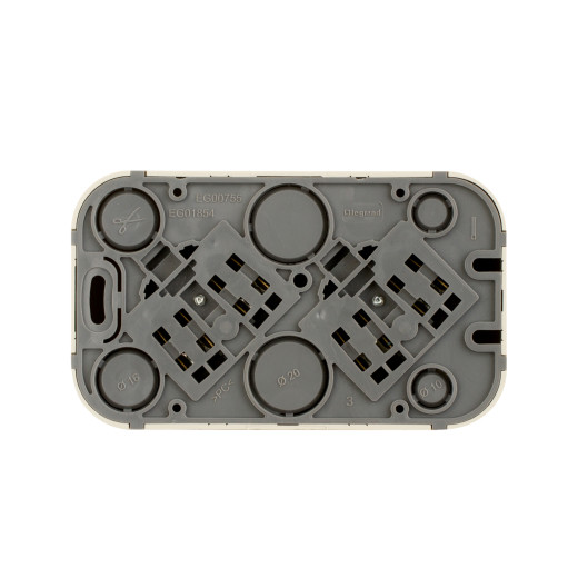 Розеточный блок двойной с заземлением - Legrand Quteo - с предварительным подключением со шторками IP20 16А 250В винтовые зажимы накладной монтаж - слоновая кость