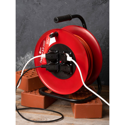 Удлинитель на катушке 