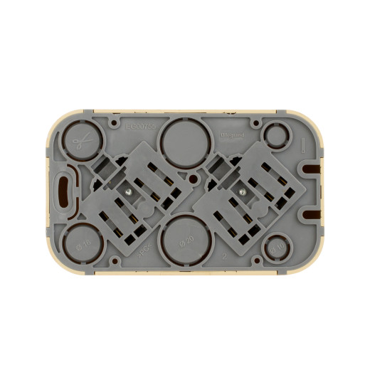 Розеточный блок двойной с заземлением - Legrand Quteo - с предварительным подключением со шторками IP20 16А 250В винтовые зажимы накладной монтаж - дерево