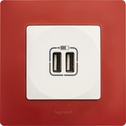 Зарядное устройство USB тип А / тип А - Legrand Etika - 3000мА 15Вт - белый