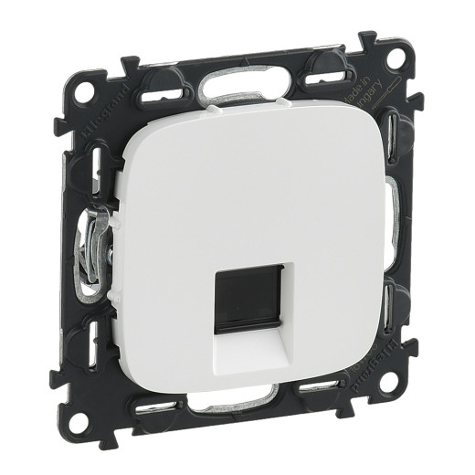 Valena ALLURE.Информационная розетка одиночная RJ45 Кат.5е UTP.С лицевой панелью.Белая