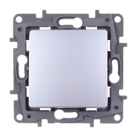 Legrand Etika Алюминий Переключатель промежуточный 1-клавишный, винтовые клеммы, 10AX, 250 В.