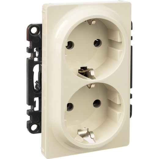 Valena LIFE.Силовая розетка двойная 2х2К+З 16А 250В с лицевой панелью.Безвинтовые зажимы.Слоновая кость
