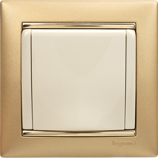 Розетка с заземлением - Legrand Valena - со шторками с защитной крышкой 16А 250В винтовые зажимы - слоновая кость