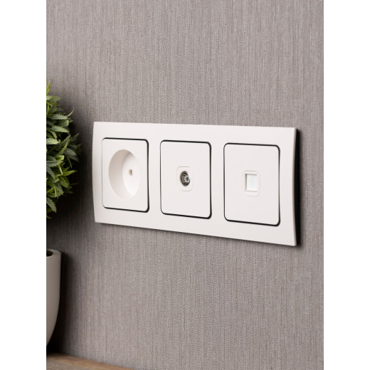 Стокгольм Рамка 3-местная белая с линией цвета черный EKF PROxima