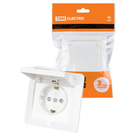 TDM Розетка 2П+З с защ. шт. и крышкой 16А 250В IP44 белая 