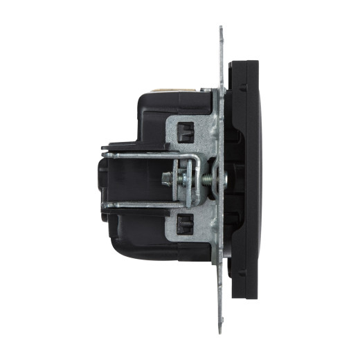 SUNO. Силовая розетка 2К+З 16А 250В с защитными шторками. Винтовые зажимы. Цвет 