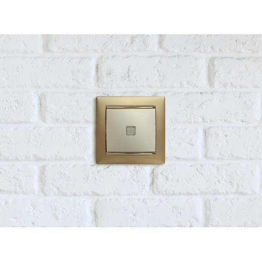 Выключатель одноклавишный с подсветкой - Legrand Valena - 10А 250В схема 1L безвинтовые зажимы - слоновая кость