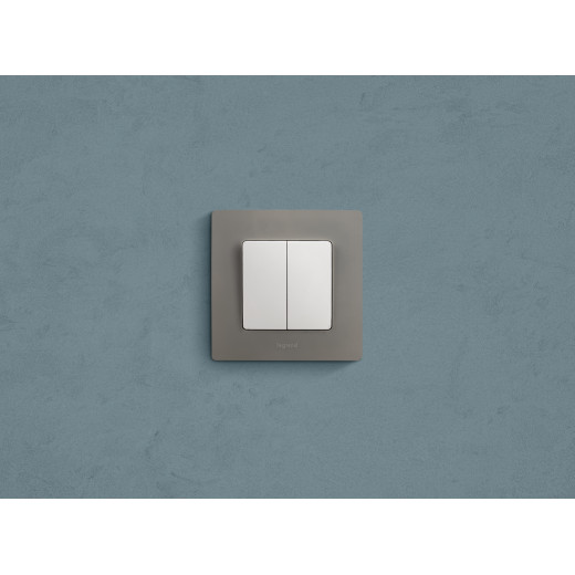 Выключатель двухклавишный - Legrand Etika - 10А 250В безвинтовые зажимы - белый