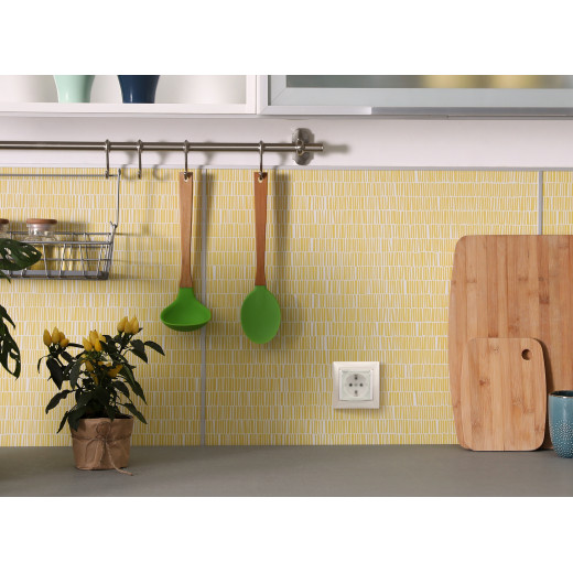 Розетка с заземлением IP44 - Legrand Valena - со шторками с защитной крышкой 16А 250В винтовые зажимы - белый