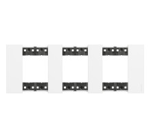 BT Living now Белый Рамка немецкий стандарт 3 поста (2+2+2 мод).