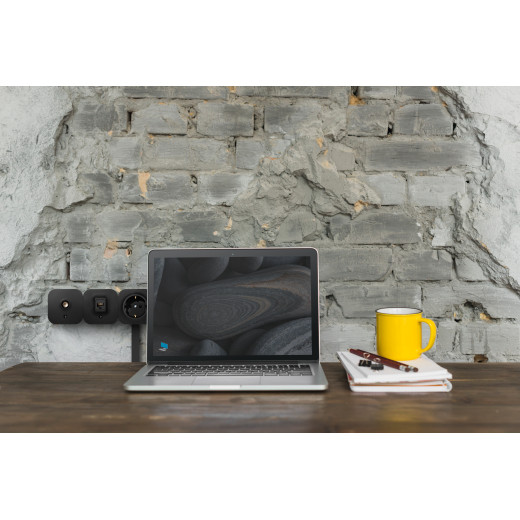 Розетка с заземлением - Legrand Quteo - без шторок IP20 16А 250В винтовые зажимы накладной монтаж - чёрный матовый