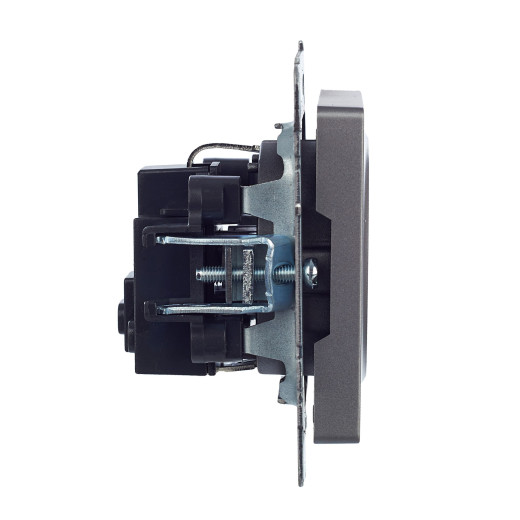 BRITE Роз. с з/к без з/ш 16А РС11-1-0-БрС сталь IEK