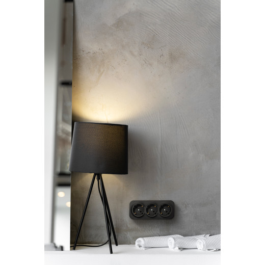 Розеточный блок тройной с заземлением - Legrand Quteo - с предварительным подключением со шторками IP20 16А 250В винтовые зажимы накладной монтаж - чёрный матовый