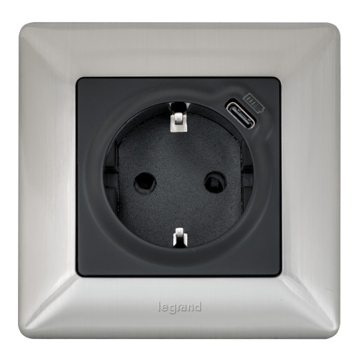 Valena LIFE. Силовая розетка 2К+З 16А 250В с защитными шторками. Безвинтовые зажимы. С лицевой панелью. Антрацит.