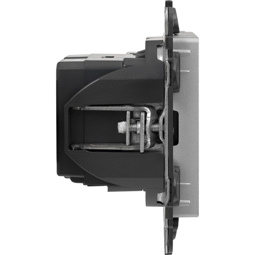 Valena LIFE.Зарядное устройство с двумя USB-разьемами 240В/5В 1500мА.С лицевой панелью.Алюминий