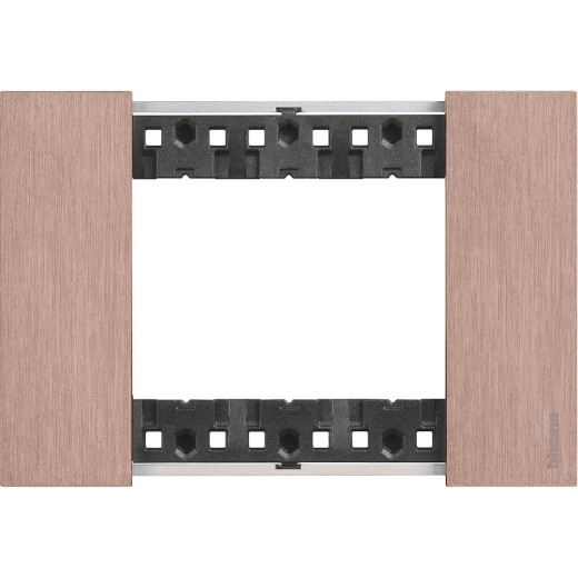 LIVING NOW. Декоративная рамка 3 модуля.Цвет 