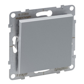 Legrand/Daccord SUNO Алюминий Переключатель промежуточный 10АХ 250В. Винтовые зажимы.