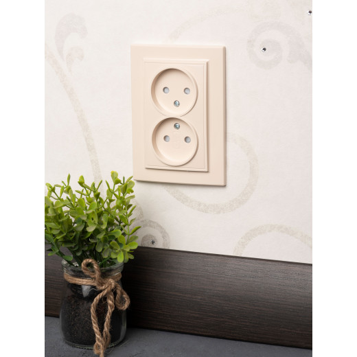 Розетка 2-мест. СП б/з 10А бежевый с защ. штор. Минск EKF