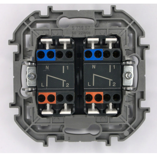 Переключатель двухклавишный - Legrand Inspiria - 10A 250В безвинтовые зажимы - алюминий