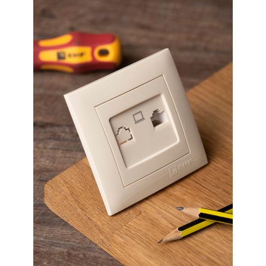 Валенсия розетка компьютерная RJ-45 1-местная кремовая EKF PROxima