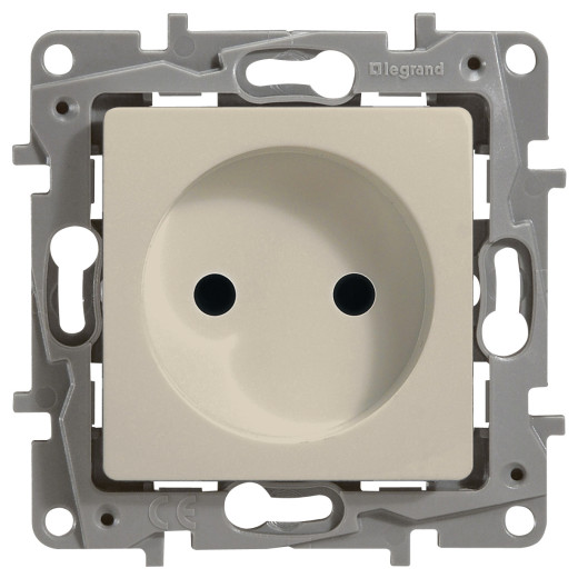 Розетка 2К+З - немецкий стандарт - винтовые зажимы - 16 А - 250 В~ - Etika - слоновая кость