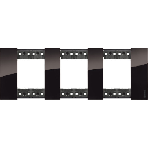 LIVING NOW. Декоративная рамка 3 поста (2+2+2 модуля).Цвет 