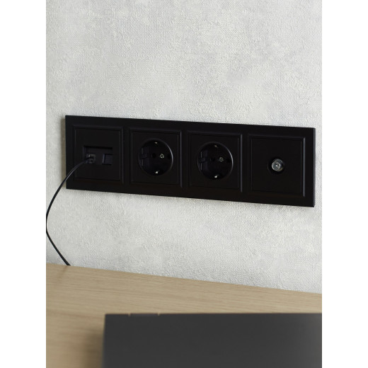 BRITE Рамка 4-мест. РУ-4-БрЧ черн. IEK