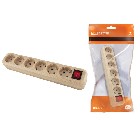 Колодка розеточная 6 гнезд 2П+3 с выключателем16А 250В 