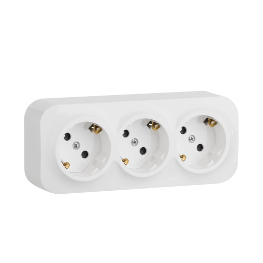 Розеточный блок тройной с заземлением - Legrand Quteo - с предварительным подключением со шторками IP20 16А 250В винтовые зажимы накладной монтаж - белый