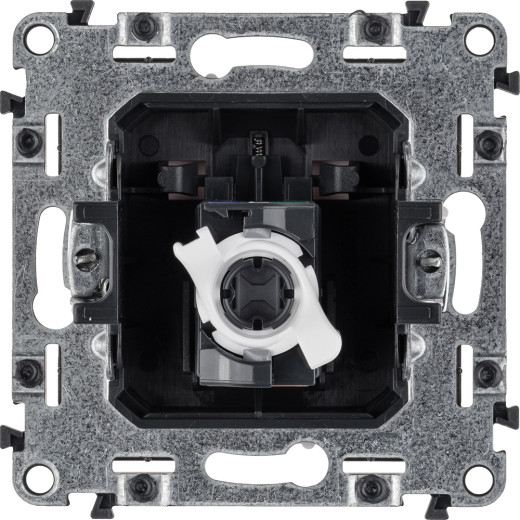 Valena ALLURE.Информационная розетка одиночная RJ45 Кат.5е UTP.С лицевой панелью.Белая