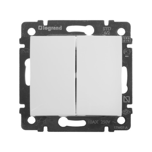 Переключатель двухклавишный - Legrand Valena - 10А 250В схема 6/2 безвинтовые зажимы - белый