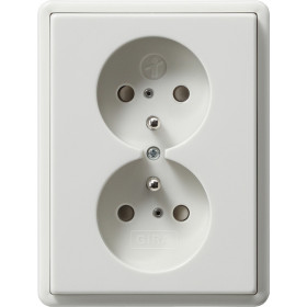 Gira Розетка двойная с заземляющим штифтом