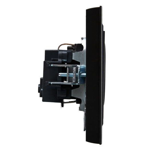 BRITE Роз. с з/к/ш 16А в сб. РСР14-1-0-БрЧ черн. IEK