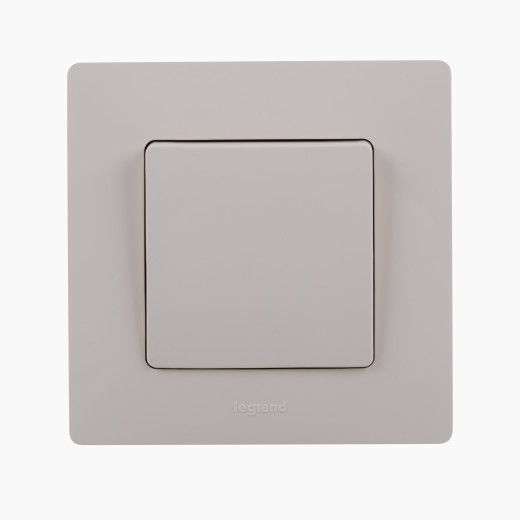 Переключатель перекрёстный одноклавишный - Legrand Etika - 10АХ 250В винтовые зажимы - слоновая кость