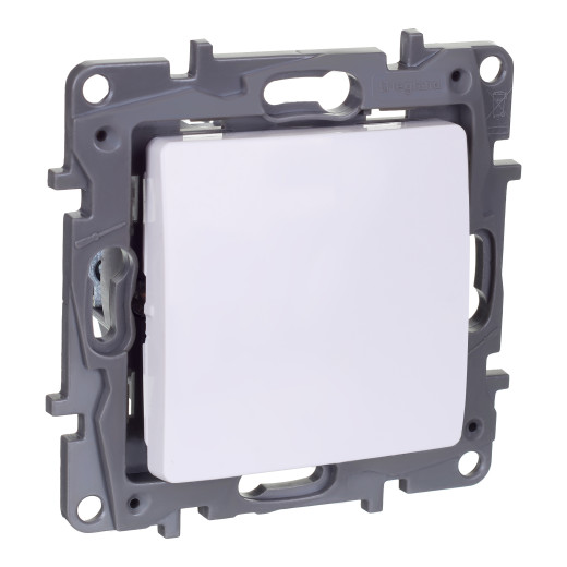 Переключатель перекрёстный одноклавишный - Legrand Etika - 10АХ 250В винтовые зажимы - белый