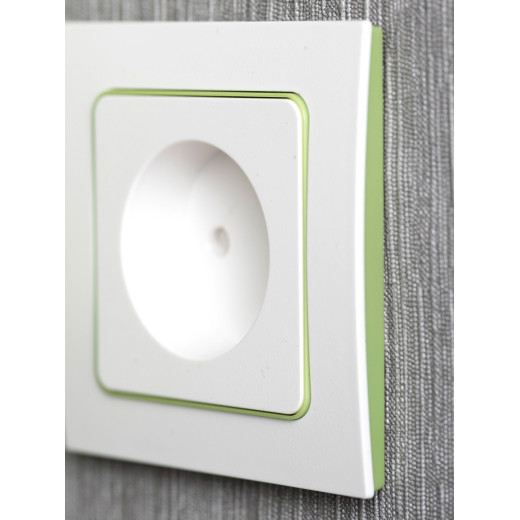 Стокгольм Рамка 3-местная белая с линией цвета зеленый EKF PROxima