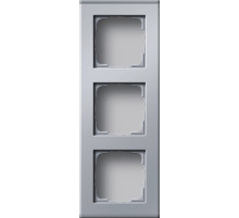 Gira Алюминий Профиль 55 с фронтальным вводом канала, трехместный