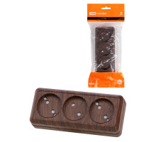 TDM Розетка 3-х местная горизонтальная 2П открытой установки IP20 10A с з/ш бук 