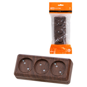 TDM Розетка 3-х местная горизонтальная 2П открытой установки IP20 10A с з/ш бук 