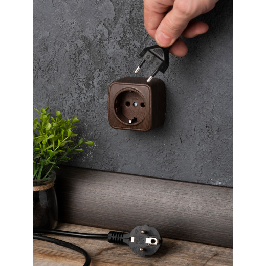 Розетка 1-местная ОП Минск 16А с заземлением тёмное дерево EKF