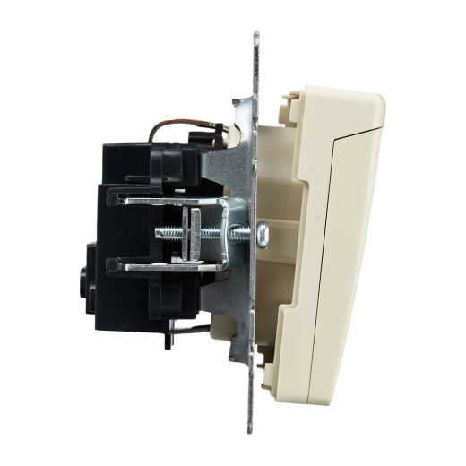 BRITE Роз. с з/к/ш с кр. 16А IP20 РСбш10-3-БрКр беж. IEK